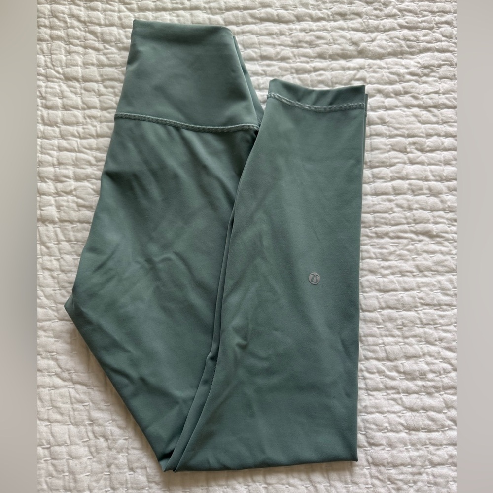 Lululemon Wunder Under Leggings, Sz 8 , 25” Inseam, Misty Glade  (Sage Green)